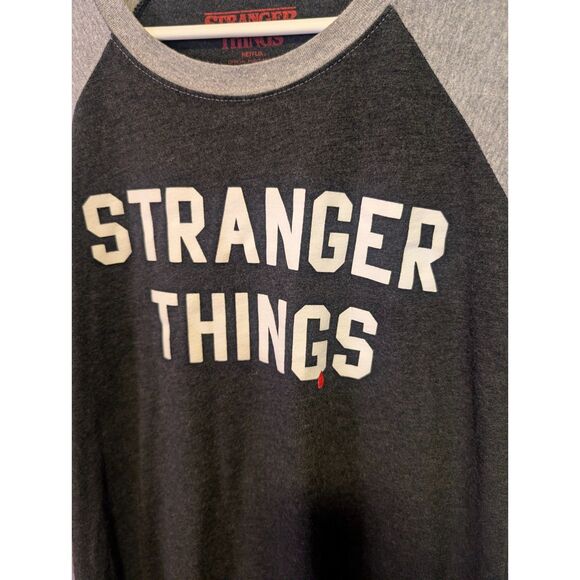 Stranger Things Color Block 3/4 Sleeve Women's Raglan Shirt Size M Graphic Tee - Picture 3 of 5